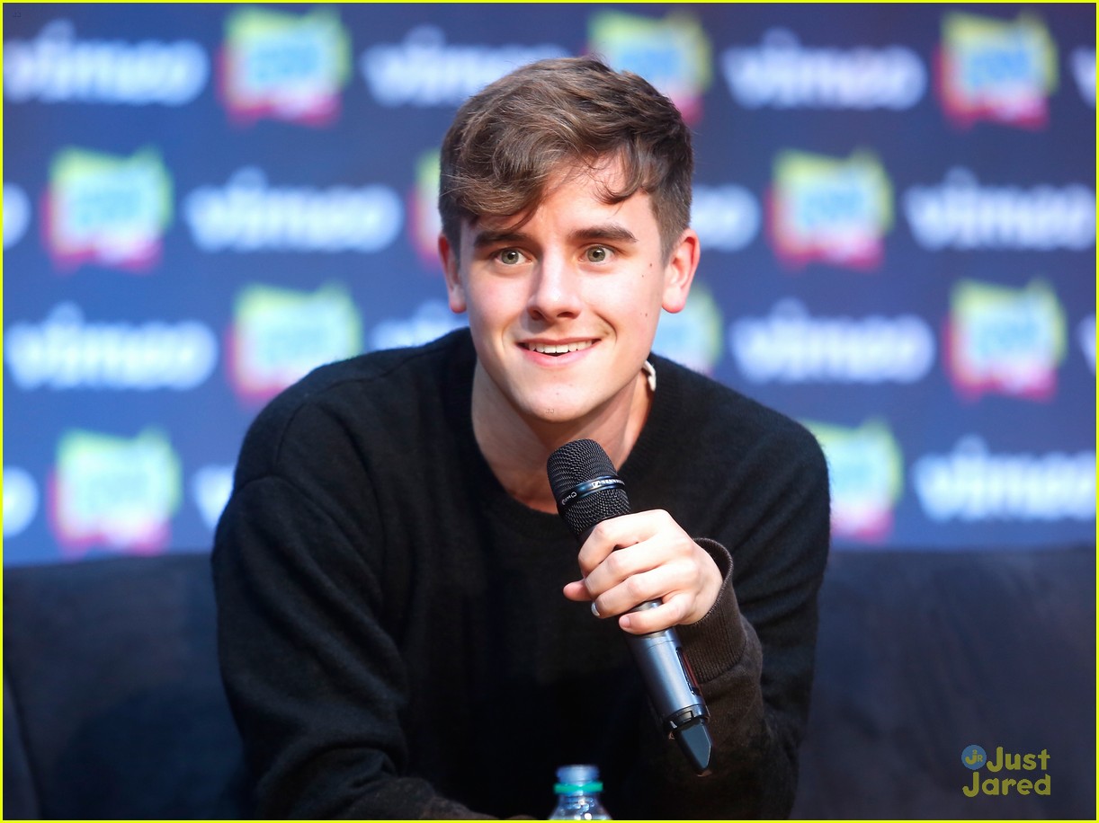 connor franta streamcon reflect coming out 05