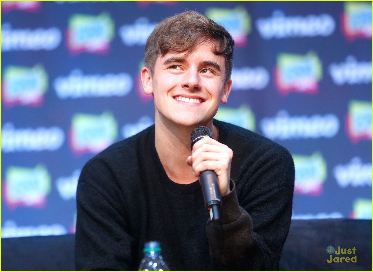 connor franta streamcon reflect coming out 07