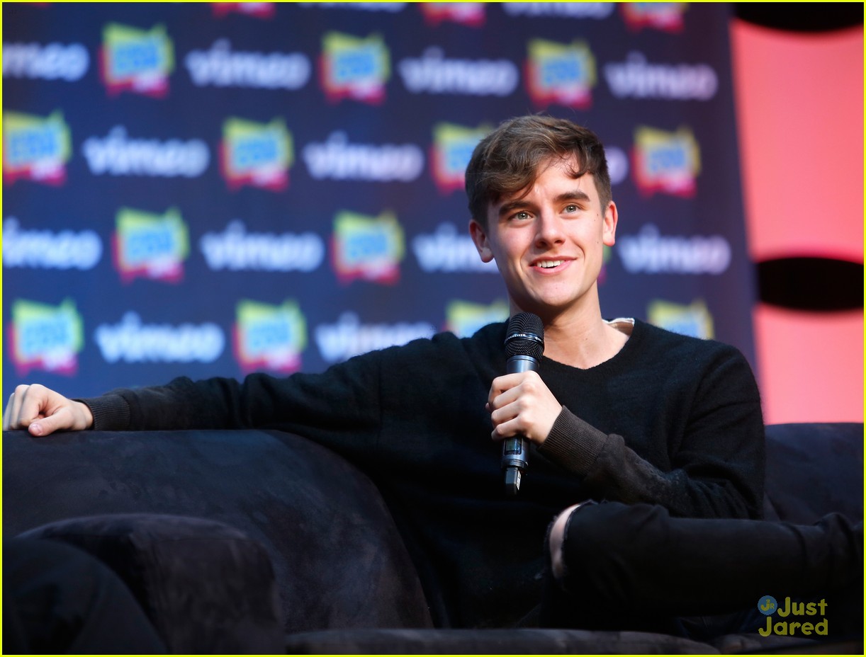 connor franta streamcon reflect coming out 08