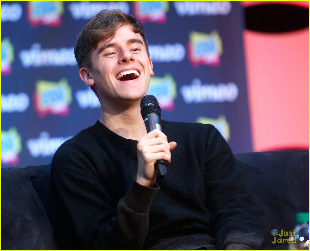 connor franta streamcon reflect coming out 10