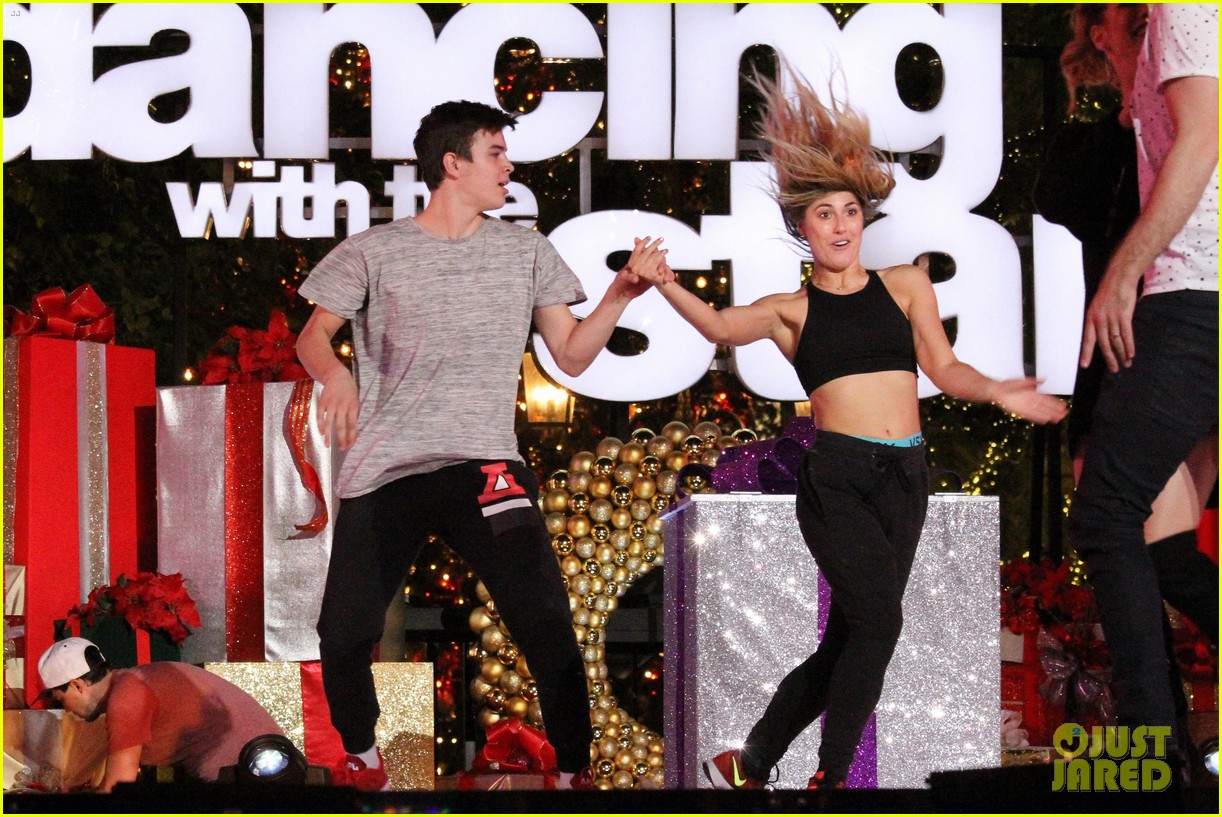 dancing with the stars christmas grove 31