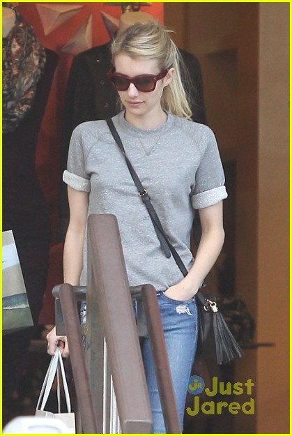 emma roberts shopping coffee after peoples choice noms 08