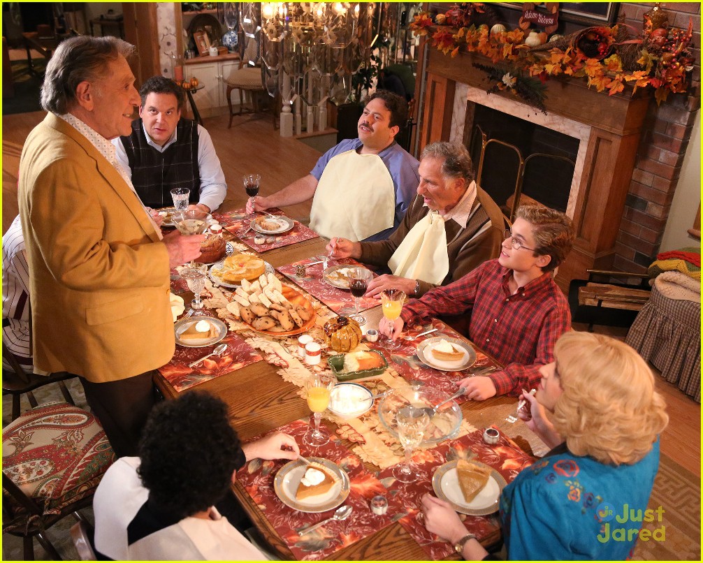 the goldbergs thanksgiving episode stills 61