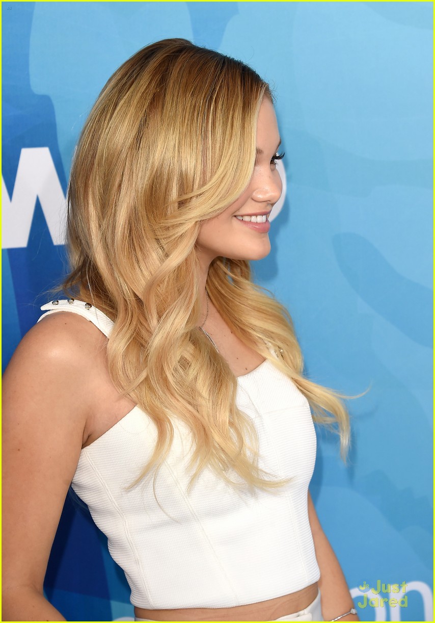 olivia holt variety wwd stylemakers luncheon 08