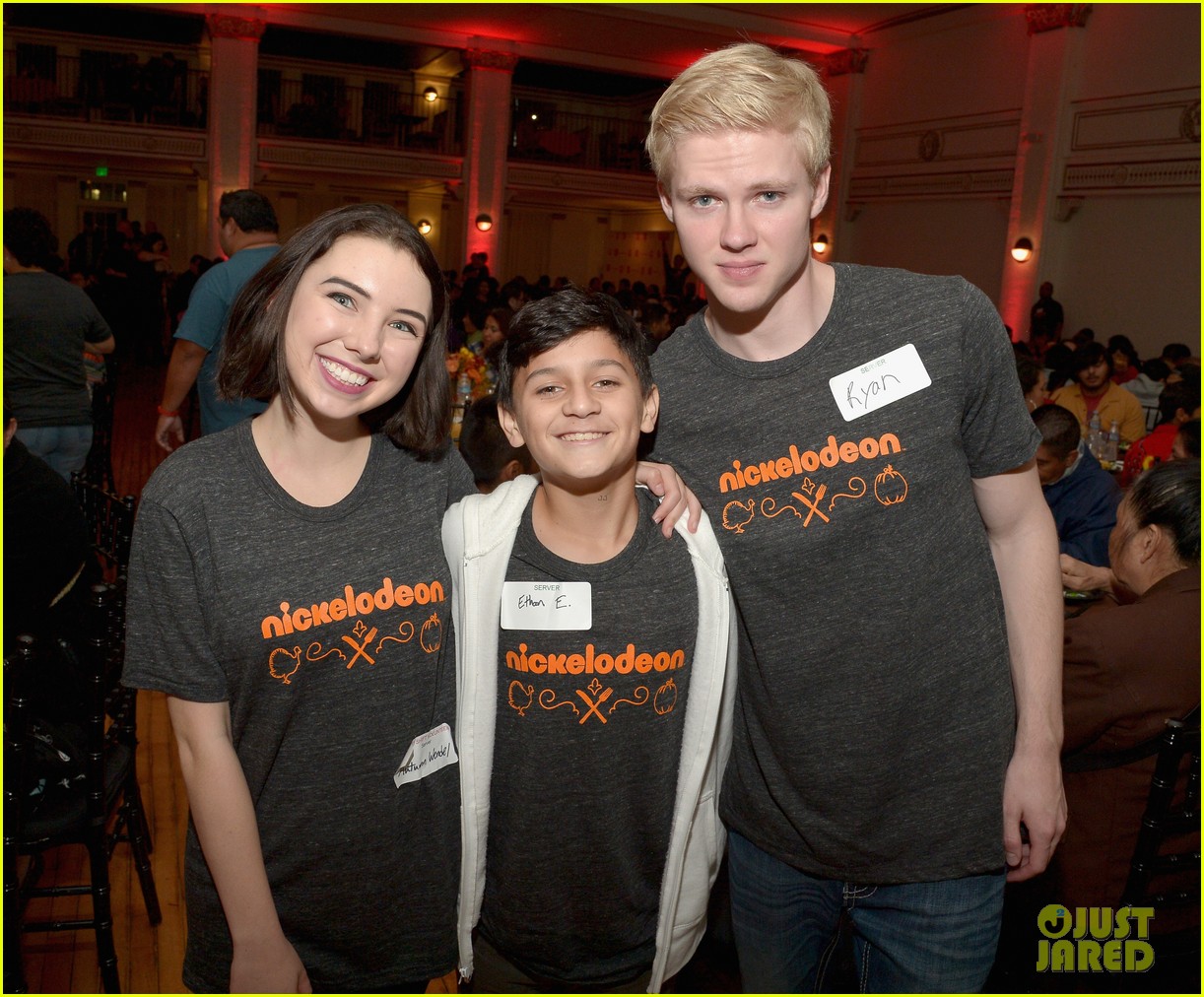 jailen bates attends charity event with nick stars 05