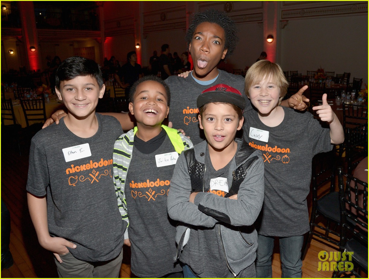 jailen bates attends charity event with nick stars 20