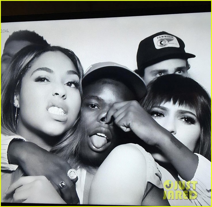 kendall jenner birthday photo booth 08
