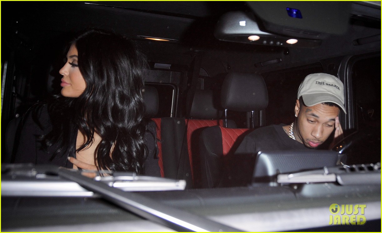 kylie jenner wears a low cut top on date night with tyga 14