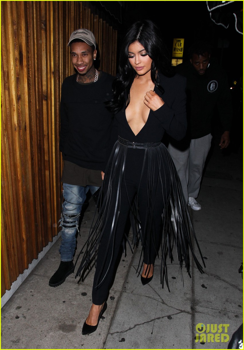 kylie jenner wears a low cut top on date night with tyga 33