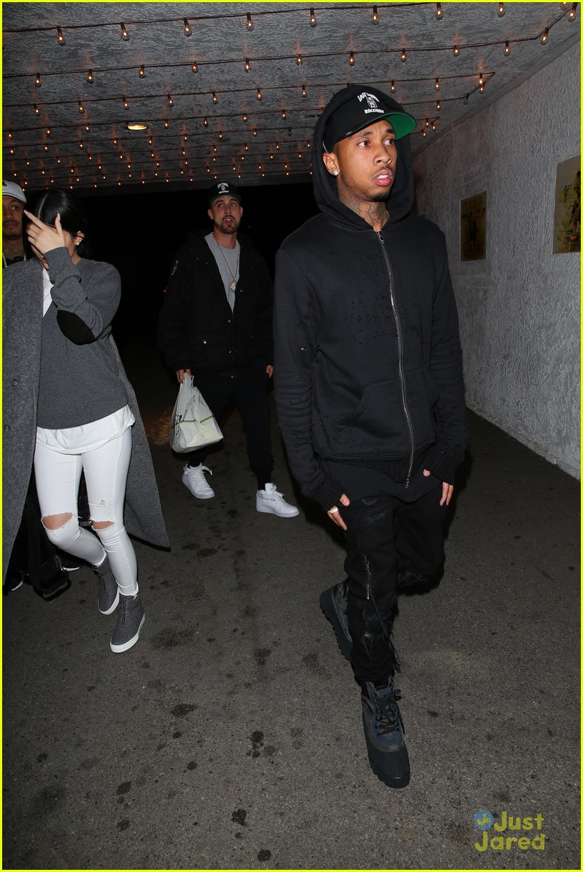 kylie jenner tyga keep private relationship 02