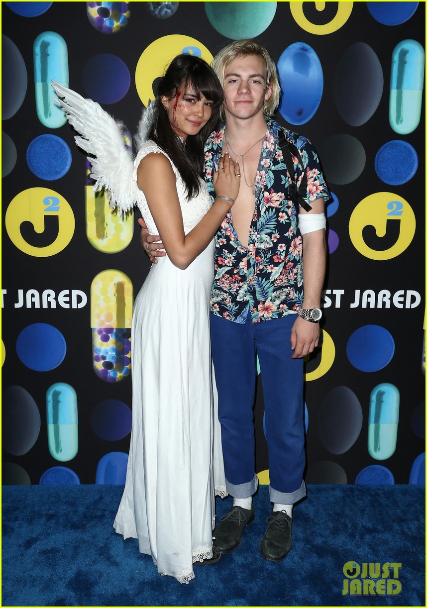 ross lynch courntey eaton just jared halloween party 01