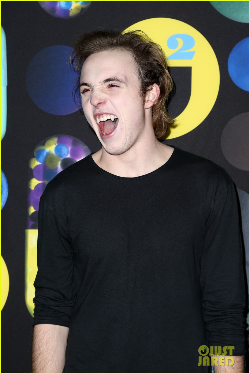 ross lynch courntey eaton just jared halloween party 16