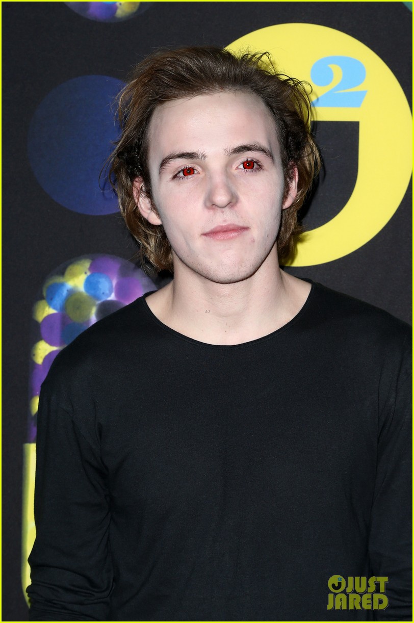 ross lynch courntey eaton just jared halloween party 19