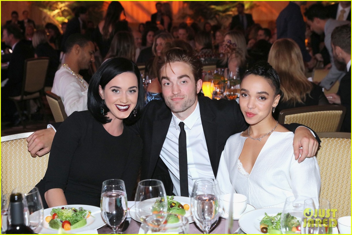 robert pattinson fka twigs have a date night with katy perry 17