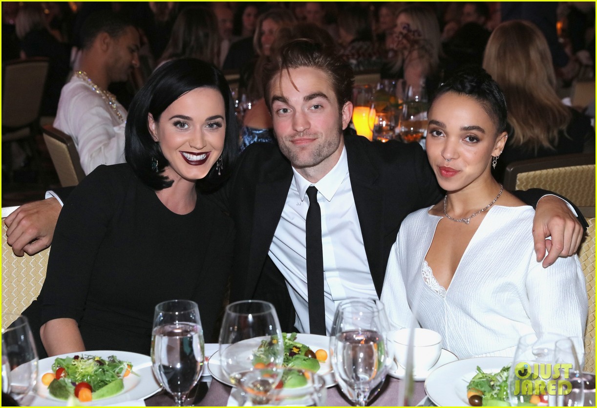 robert pattinson fka twigs have a date night with katy perry 20