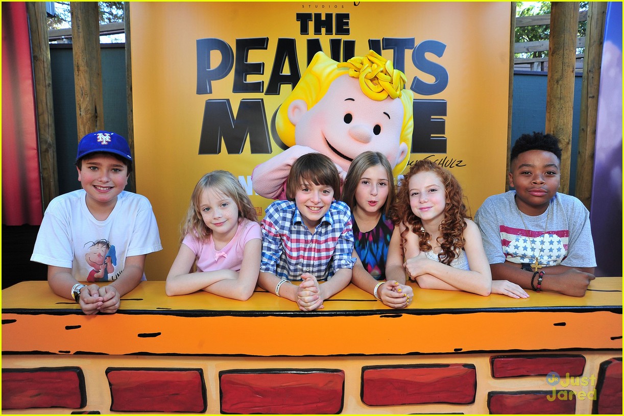 peanuts movie gang photo call knotts berry farm 18