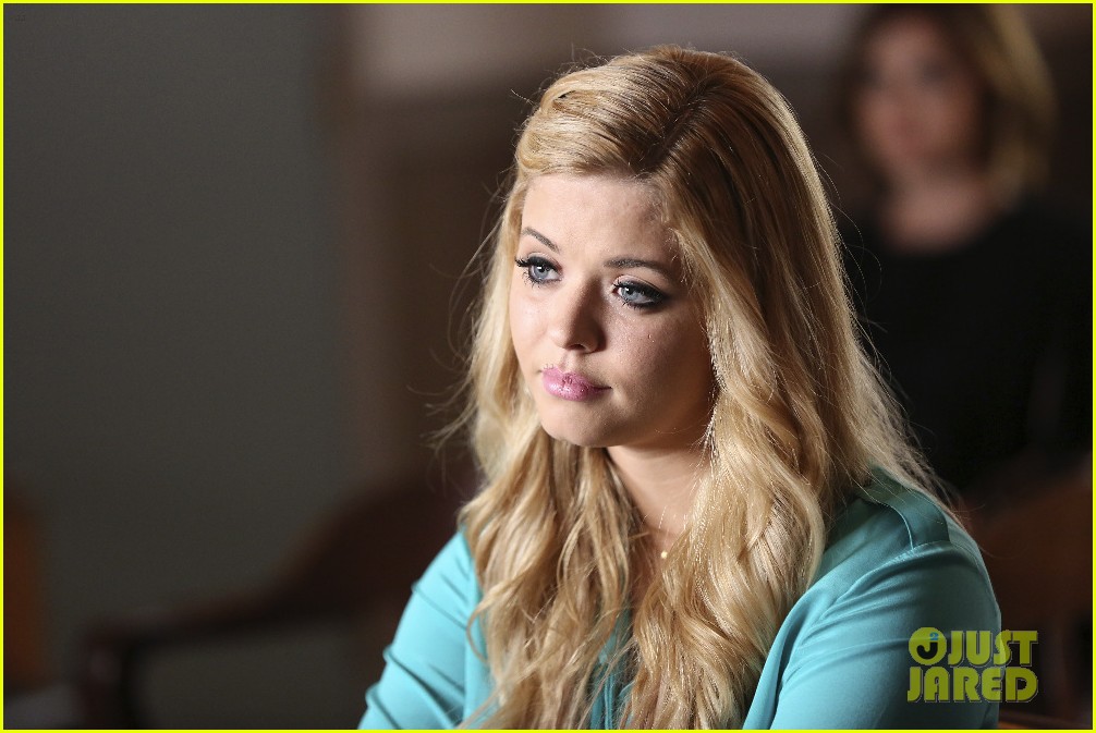 'Pretty Little Liars: 5 Years Forward' Airs TONIGHT - Get A Sneak Peek