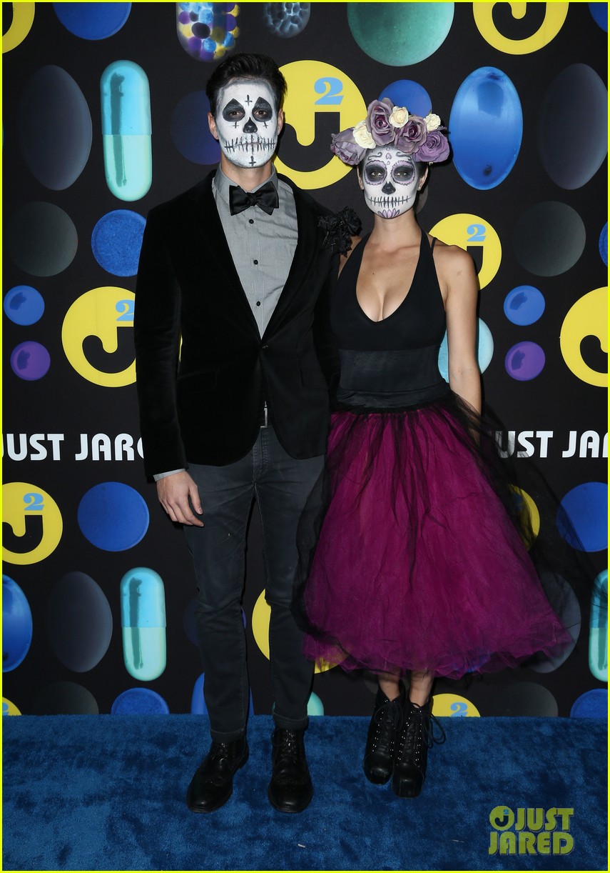 mark salling dresses as jared eng at the jj halloween party 09