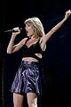 taylor swift performs in front of aussie fans 08