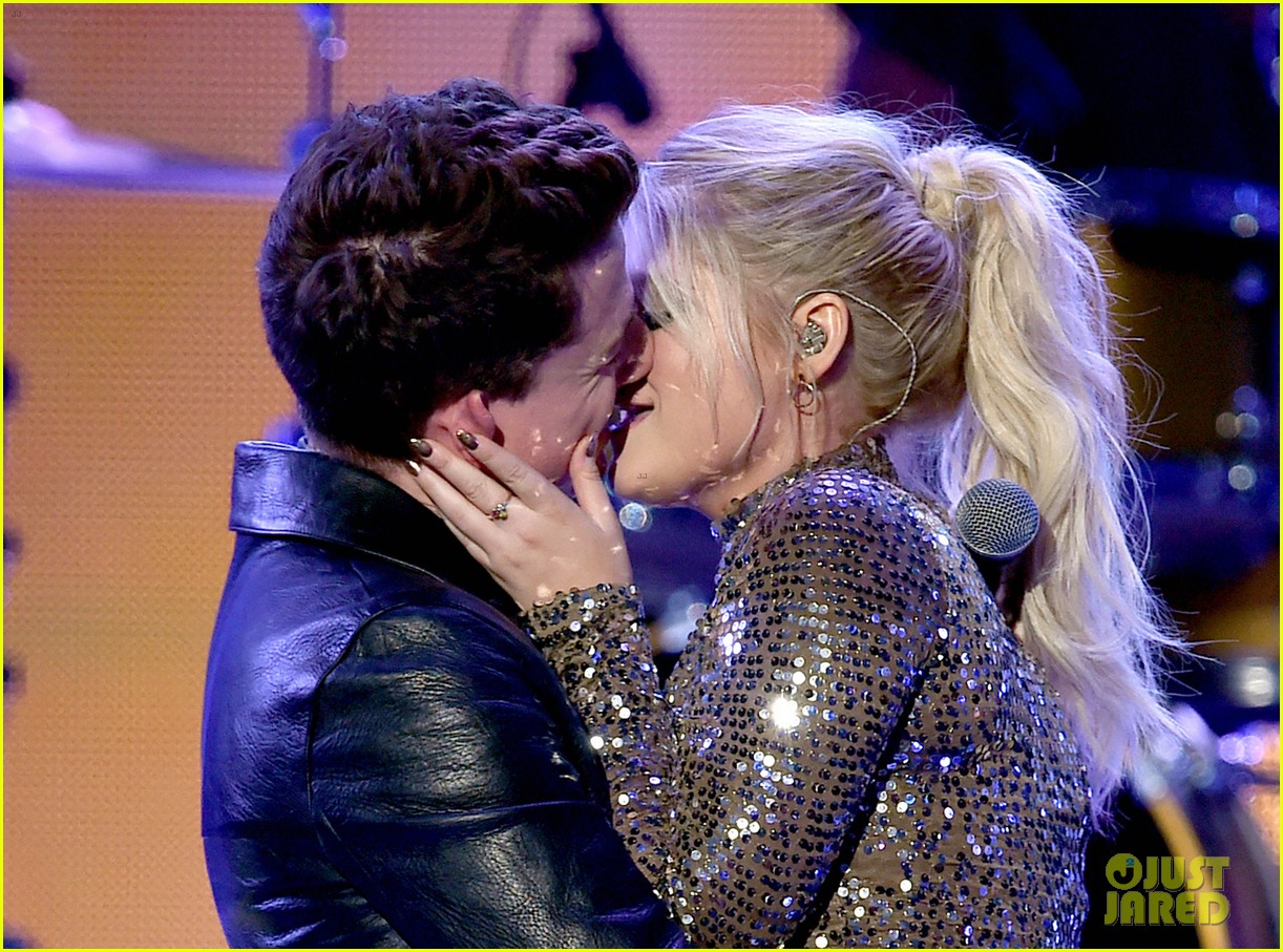 meghan trainor charlie puth make out american music awards 2015 04