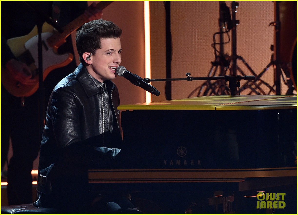 meghan trainor charlie puth make out american music awards 2015 20