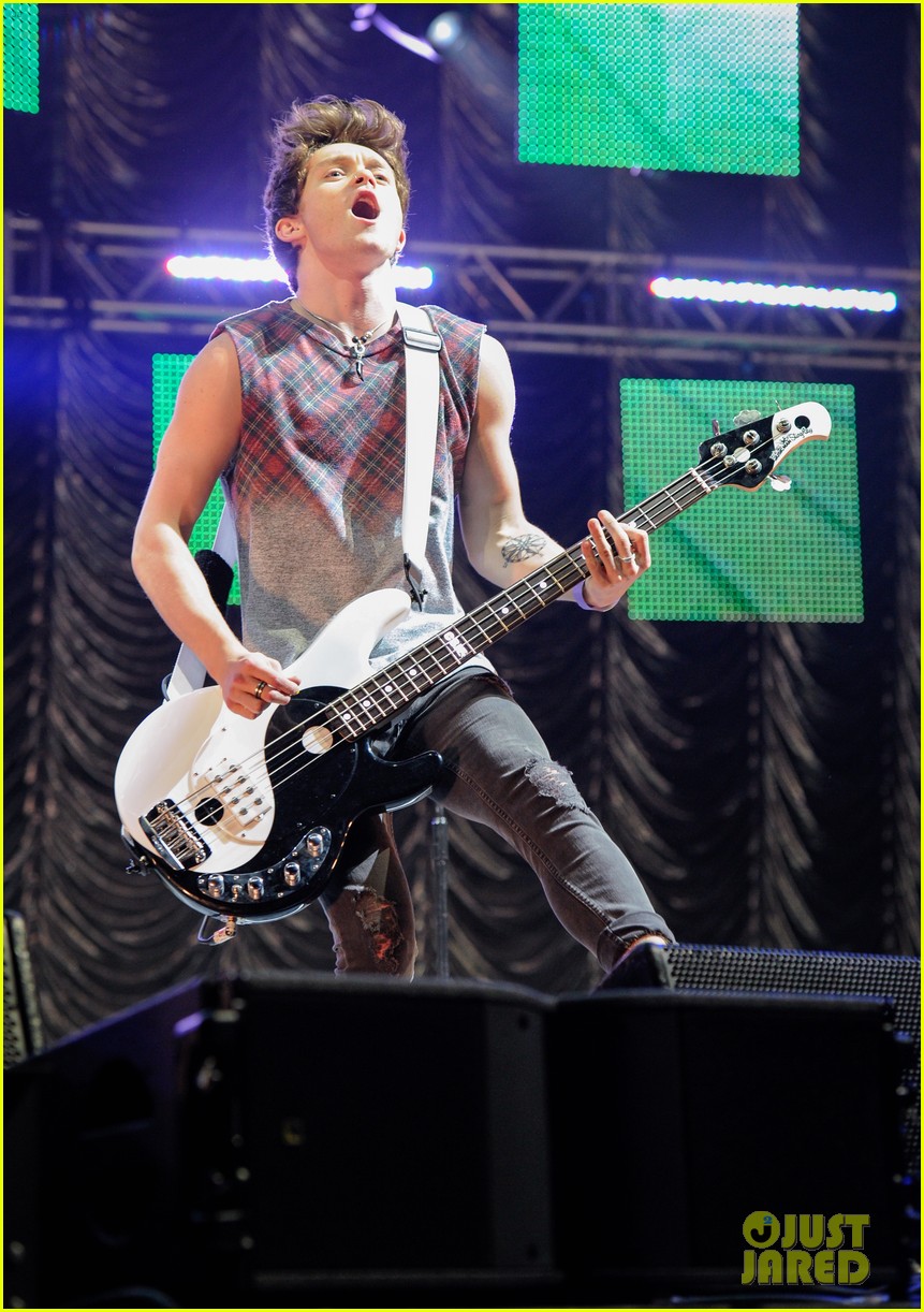the vamps get down at radio free event 08