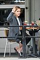 emma watson grabs a big apple lunch with two friends 12