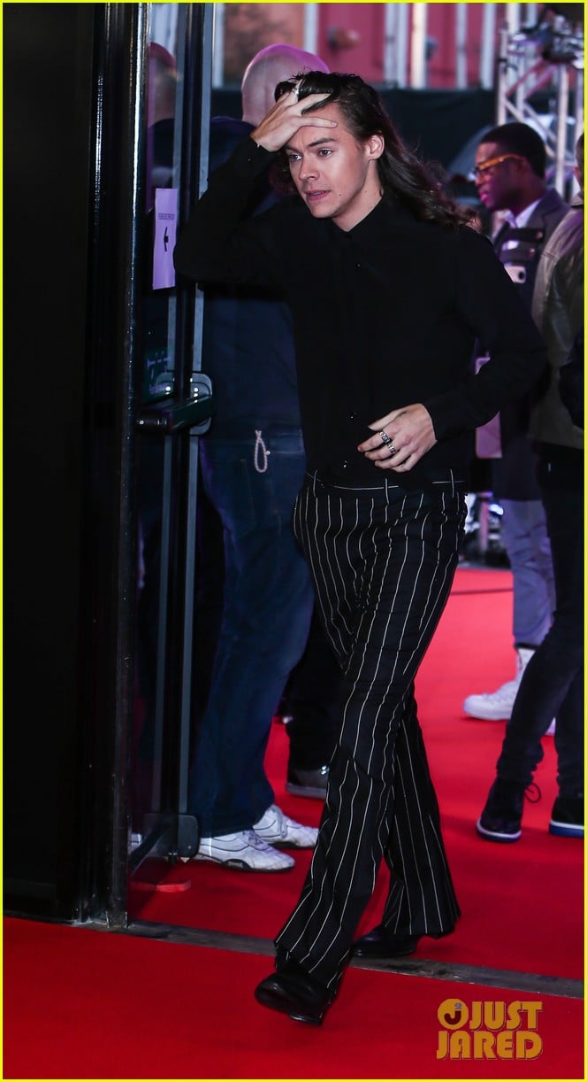 One Direction Attends BBC Music Awards 2016!: Photo 904113 | Harry Styles,  Liam Payne, Louis Tomlinson, Niall Horan, One Direction Pictures | Just  Jared Jr., image size:664x1222