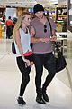 ashton irwin girlfriend bryana holly sydney airport 07