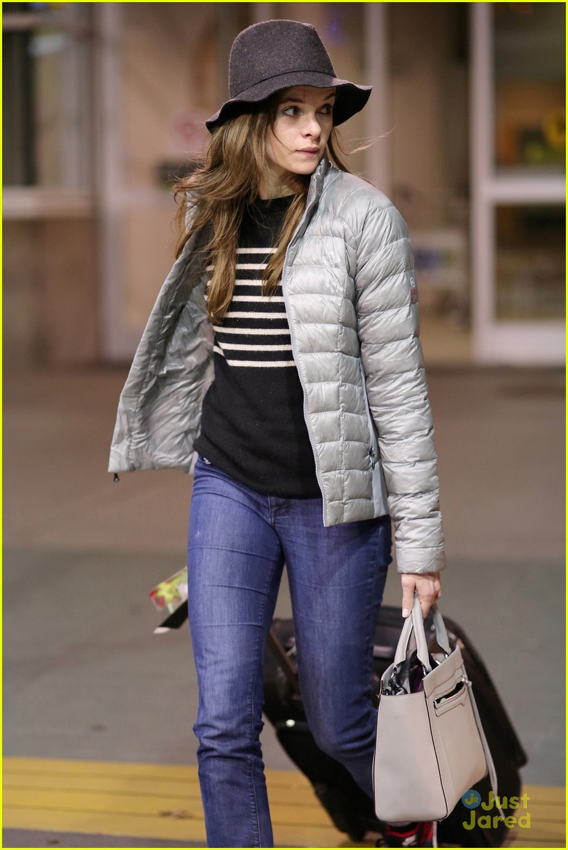 eliza taylor danielle panabaker leave vancouver for home 05