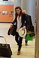 harry styles arrives miami mom anne 13