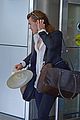 harry styles arrives miami mom anne 28