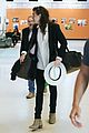 harry styles arrives miami mom anne 41