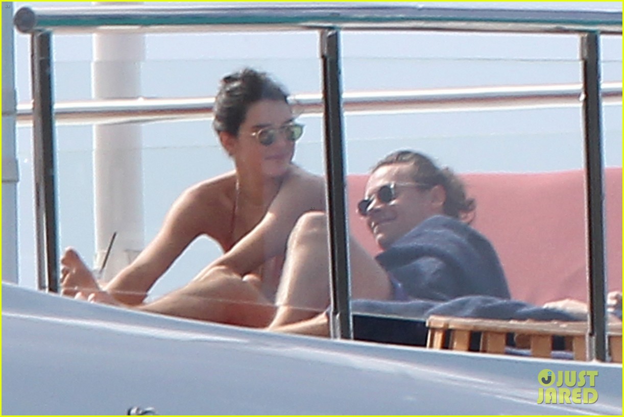 kendall jenner harry styles yacht pda 2015 new years 24