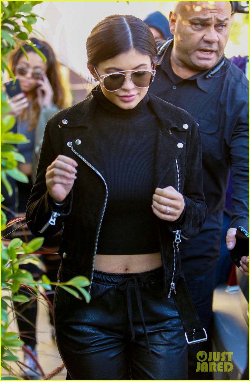 kendall jenner spend more time kylie jenner sep outings 03