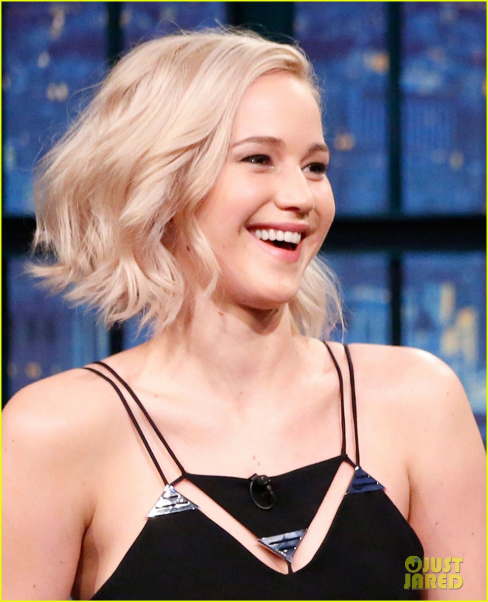 jennifer lawrence wanted seth meyers to ask her out 04