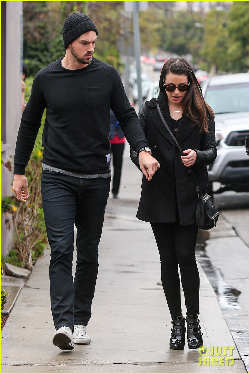 lea michele talks about christmas presents for matthew paetz 19
