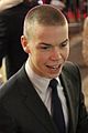 will poulter revenant hollywood premiere pics 05