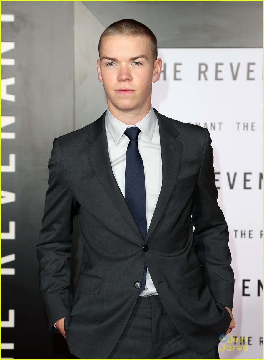 will poulter revenant hollywood premiere pics 01