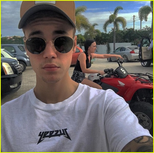 justin bieber celebrates the new year with hailey baldwin 07