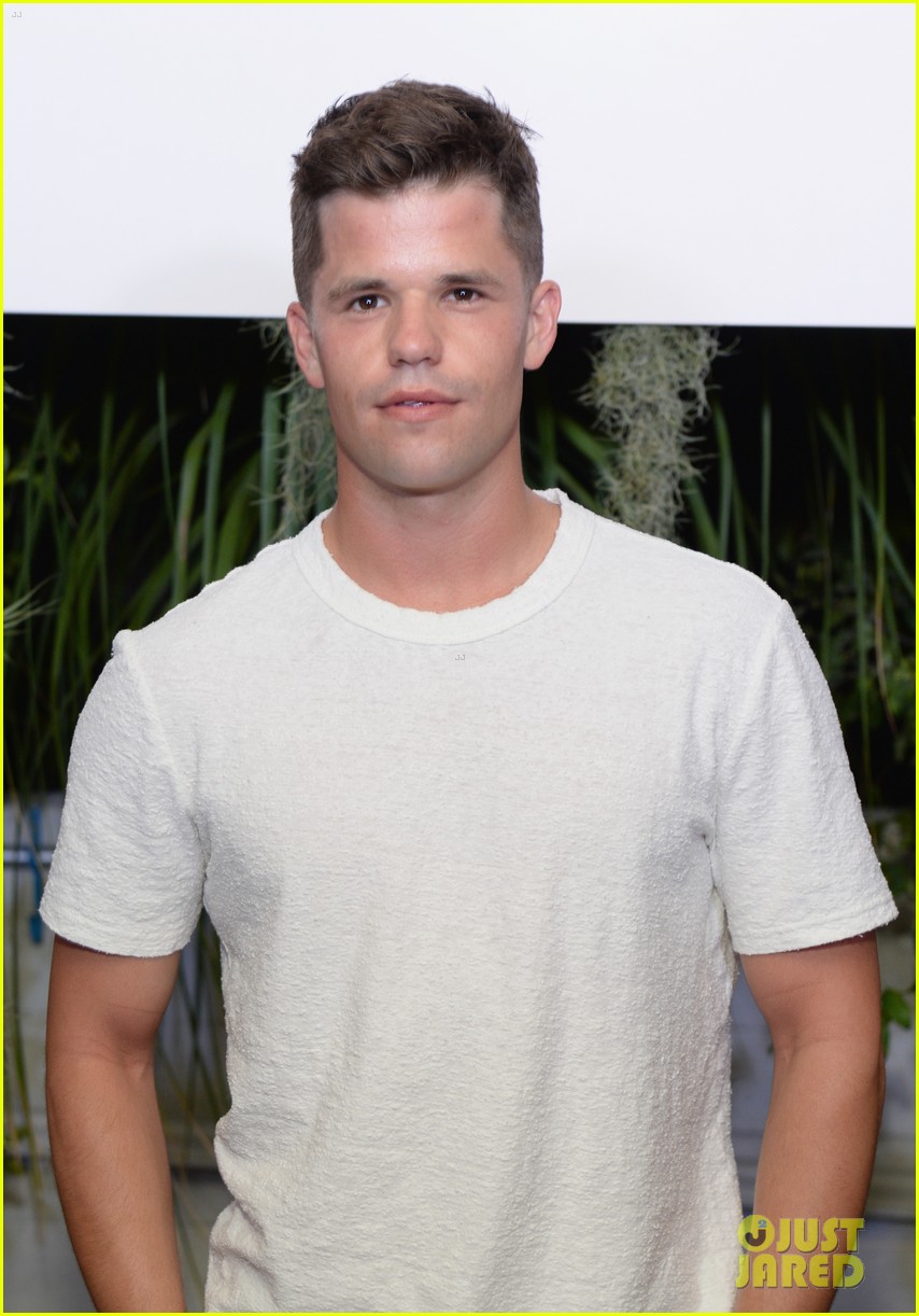 charlie carver comes out as gay 02