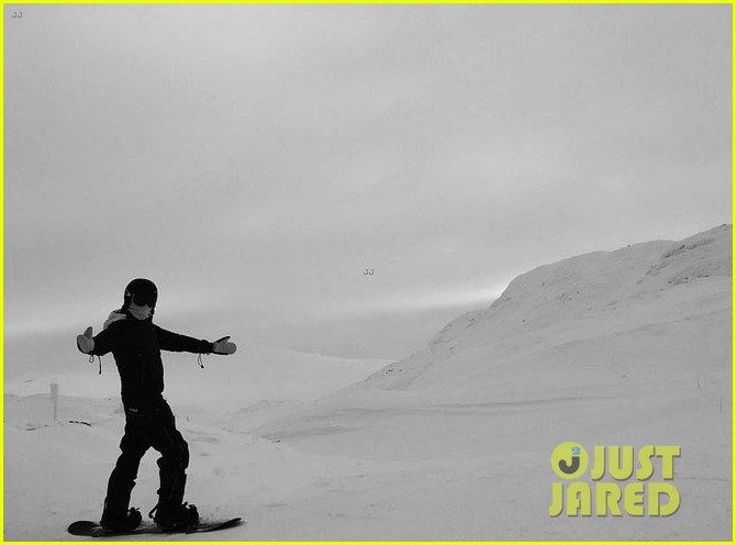 cody simpson snowboarding norway 01