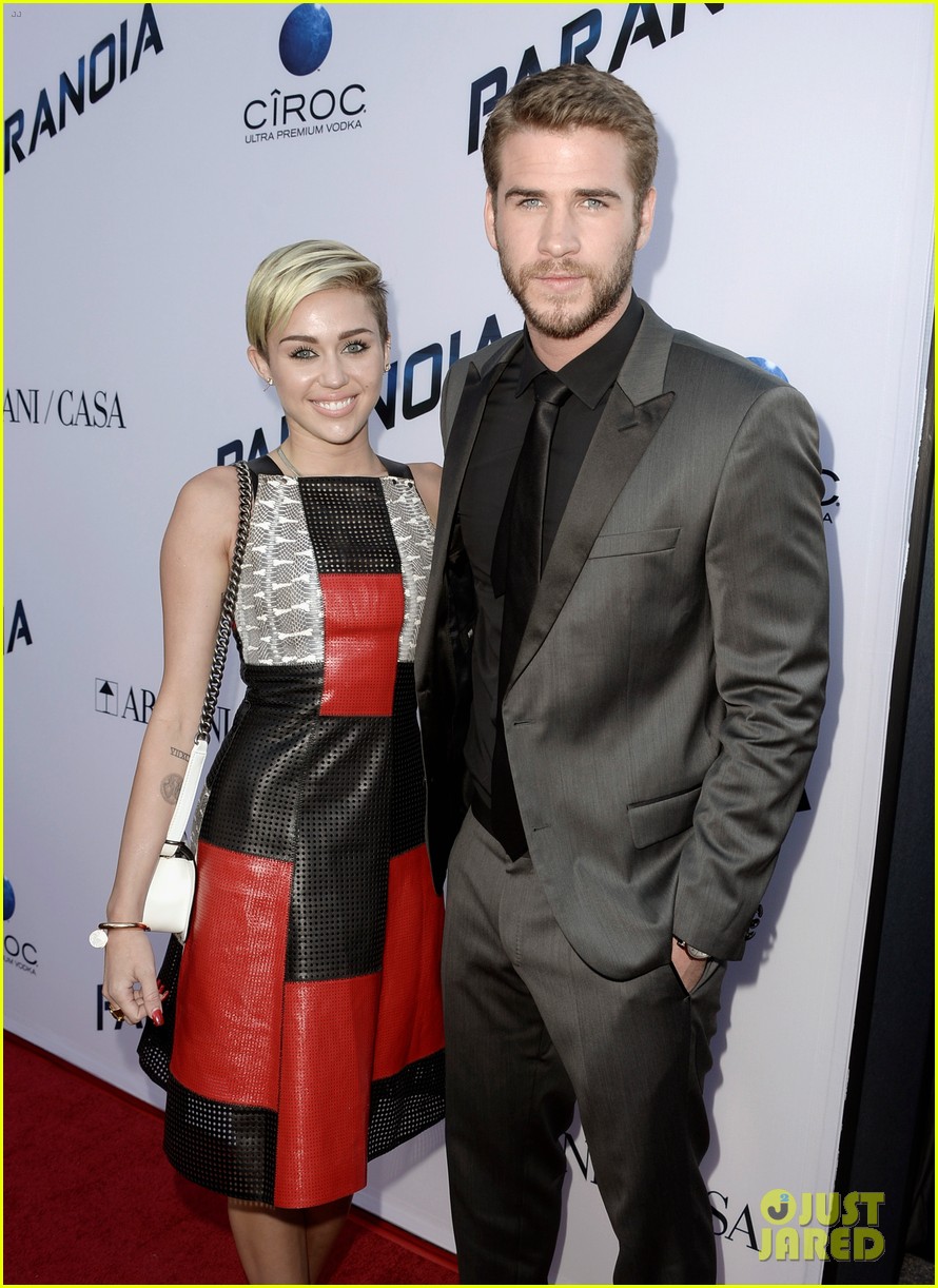 miley cyrus liam hemsworth are engaged again 23