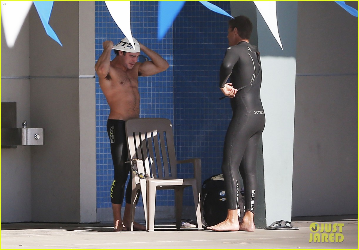 zac efron goes shirtless for baywatch swimming lessons 14