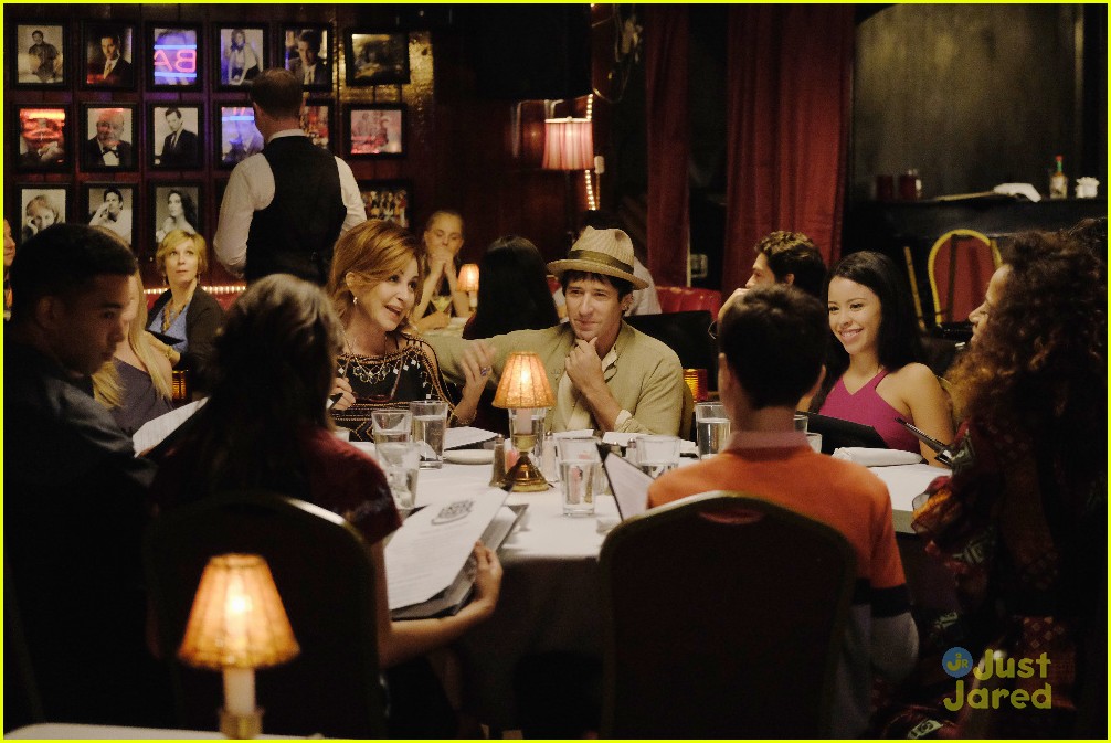fosters family dinner first impressions stills 14