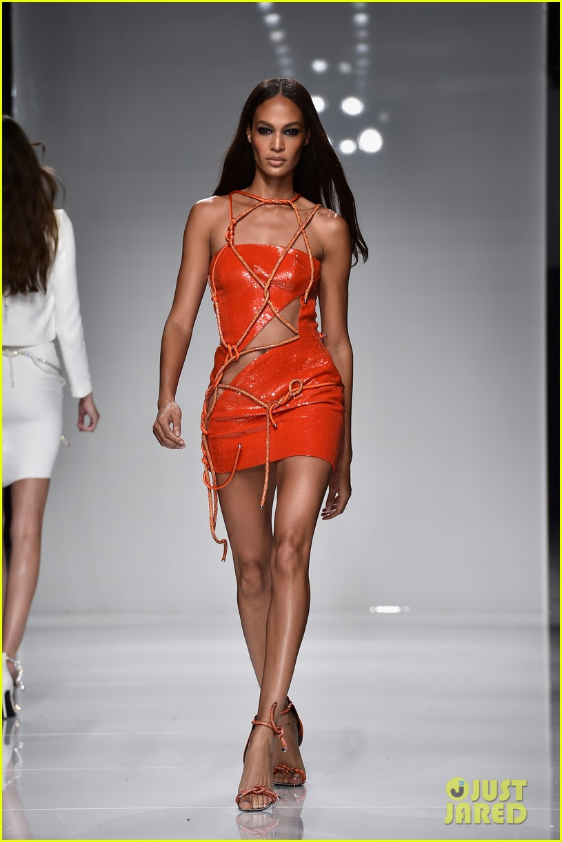 models rock the runway for versace in paris 01
