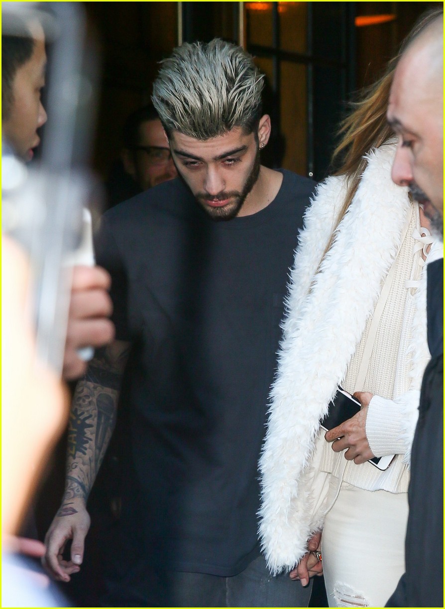 gigi and zayn hold hands after grandma passes away 01