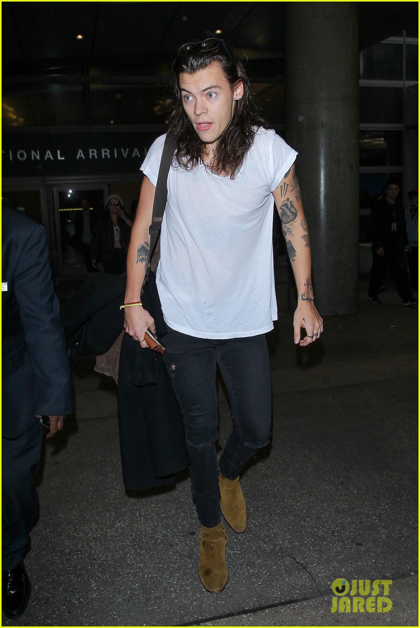 harry styles lax arrival early bday nick grimshaw 08