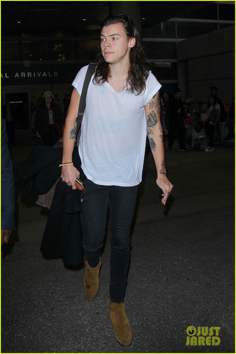 harry styles lax arrival early bday nick grimshaw 10
