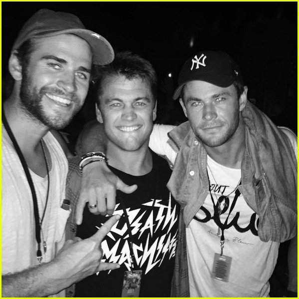 chris hemsworth has a brothers night out with liam luke 01